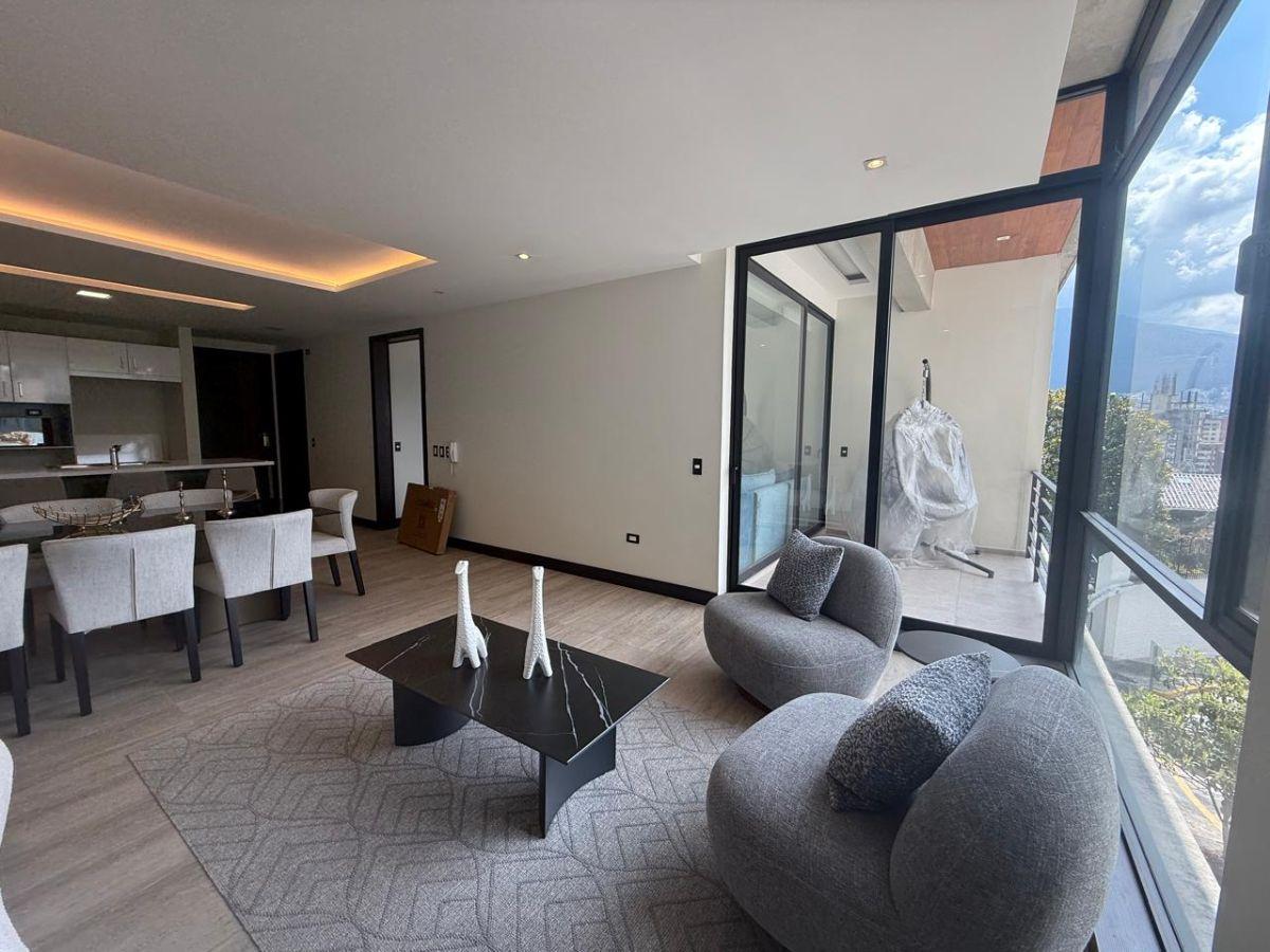 En Venta Departamento Gonzales Suarez — imagen 9