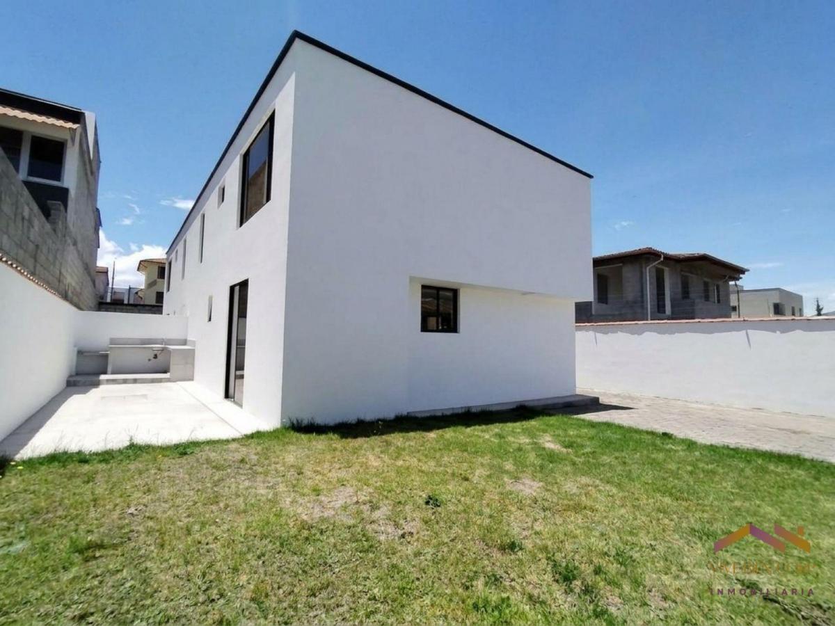 Casas Esquineras en Venta, Valle de Los Chillos, Sangolqui, Sector Inchalillo. Nuevas — imagen 10