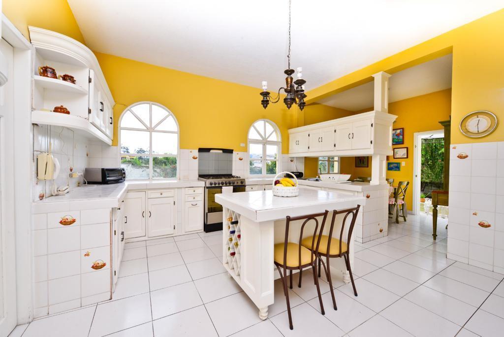 Vendo Casa Quinta con Amplios Jardines Sector Conocoto — imagen 6