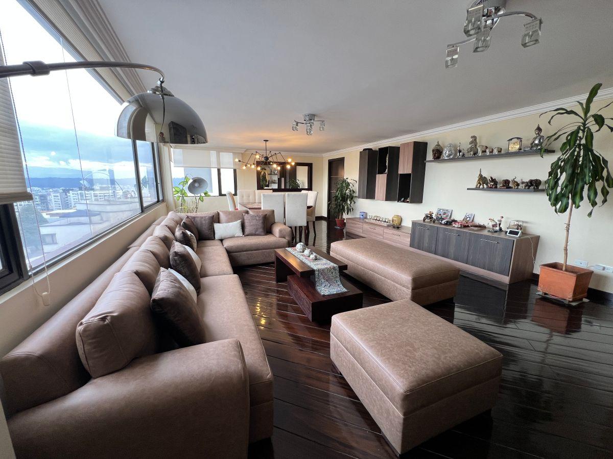 Penthouse de 3 Niveles en Venta con Terrazas Privadas y Bbq | El Bosque, Quito — imagen 10