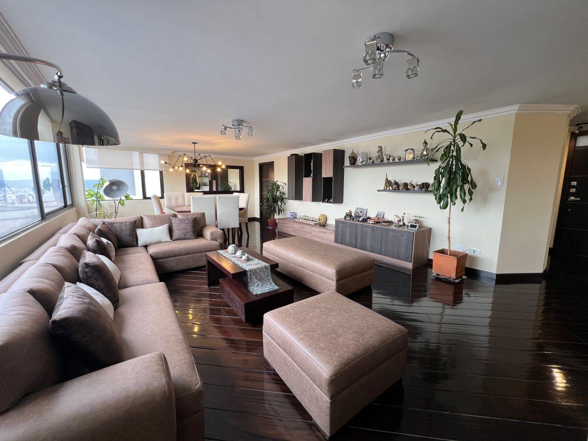 Penthouse de 3 Niveles en Venta con Terrazas Privadas y Bbq | El Bosque, Quito — imagen 9