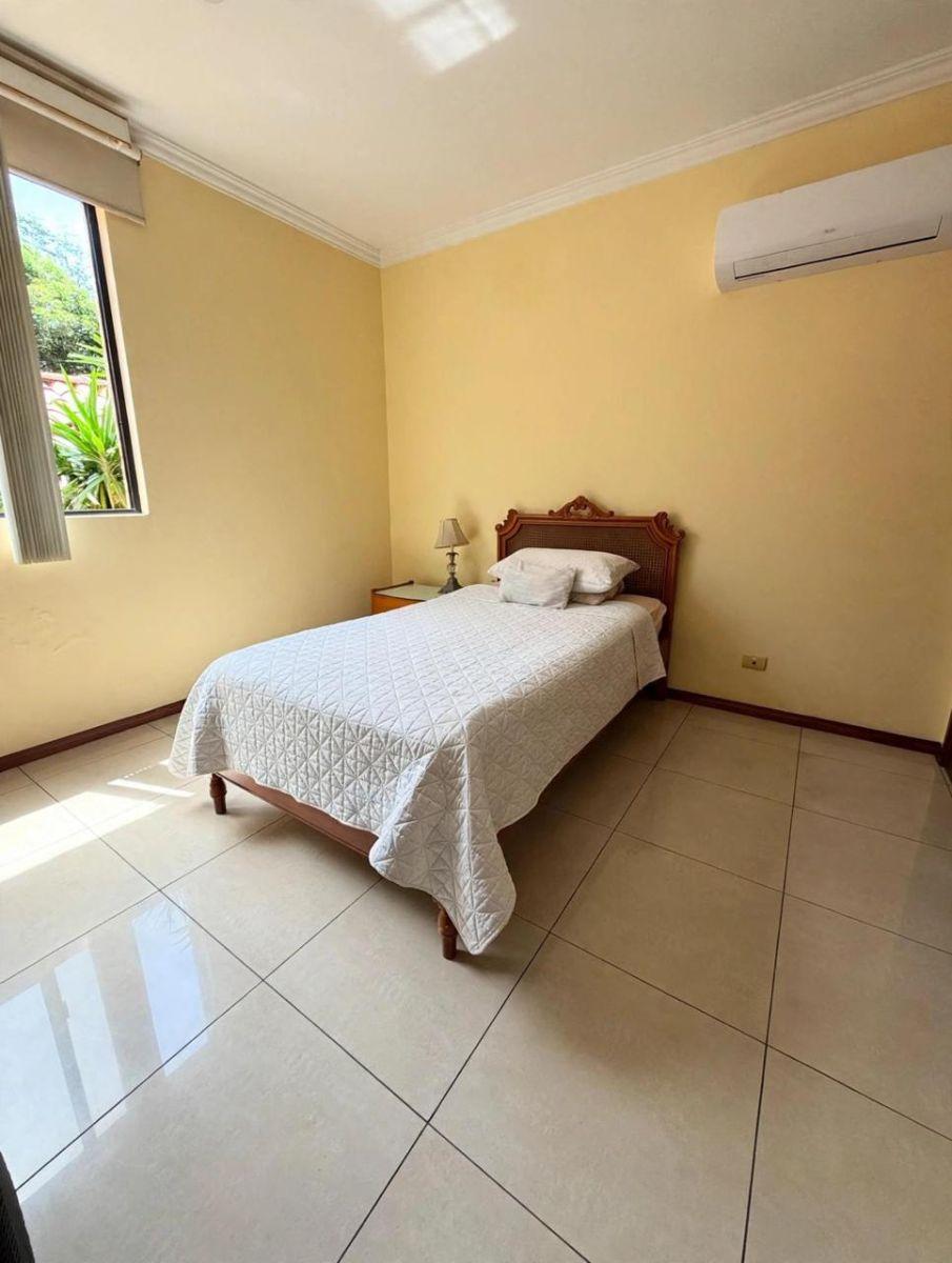Samborondón, Plaza Real. Departamento en Venta, 3 Habitaciones. Guayas — imagen 4