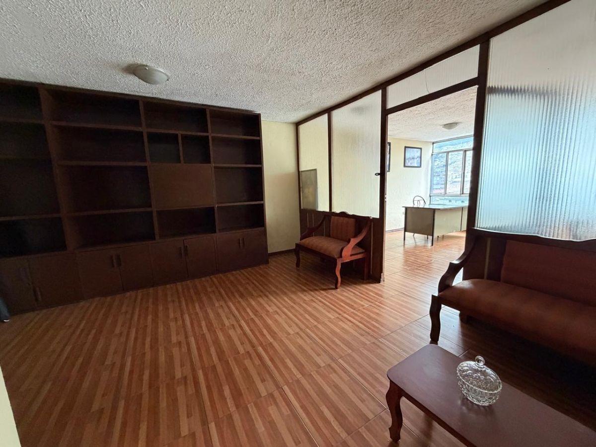 Oficina en Venta 10 de Agosto y Caldas 43 m², $28.000 — imagen 8