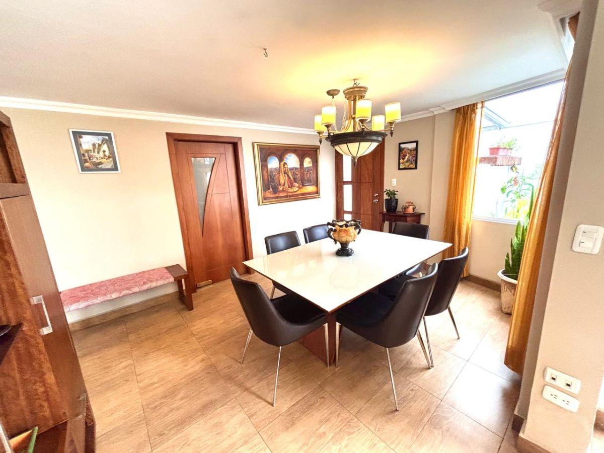 Casa de Venta Dentro de Conjunto Pequeño de 3 Casas/dentro de La Urbanización La Catolica! — imagen 10