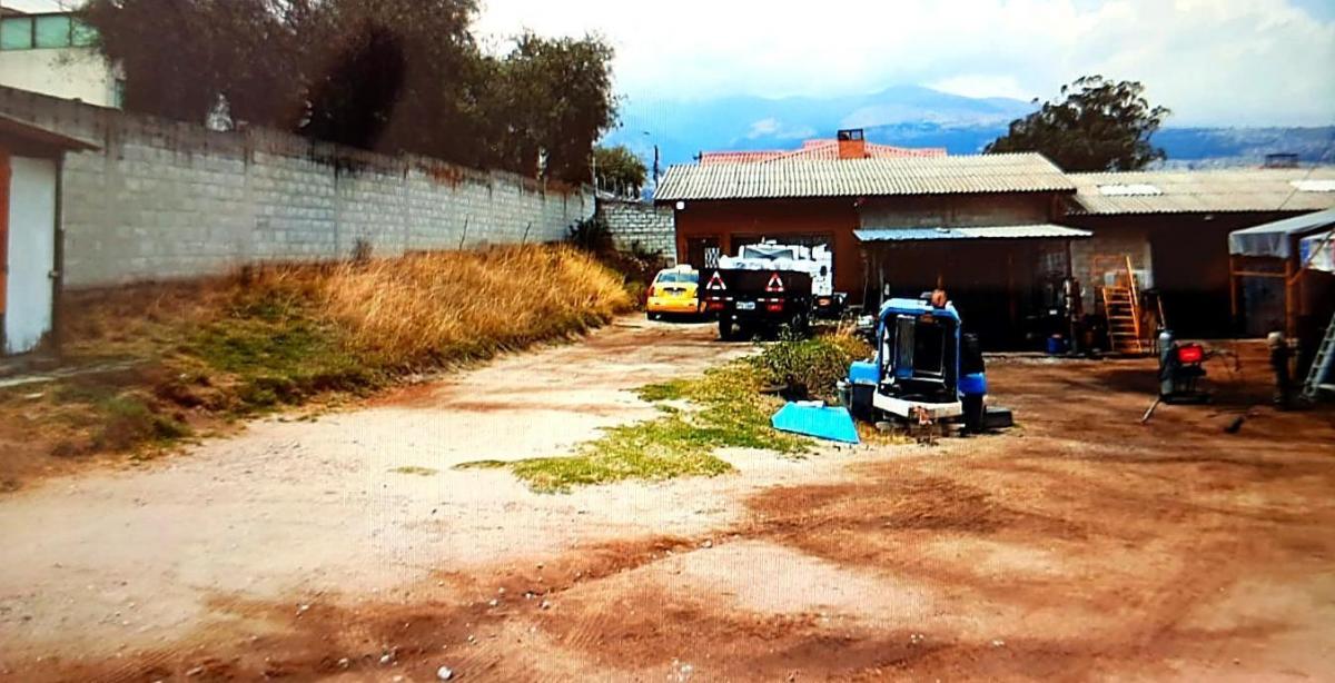 Terreno en Venta 2428 m². Para Proyecto Inmobiliario. Urb. Einstein, Norte de Quito — imagen 7