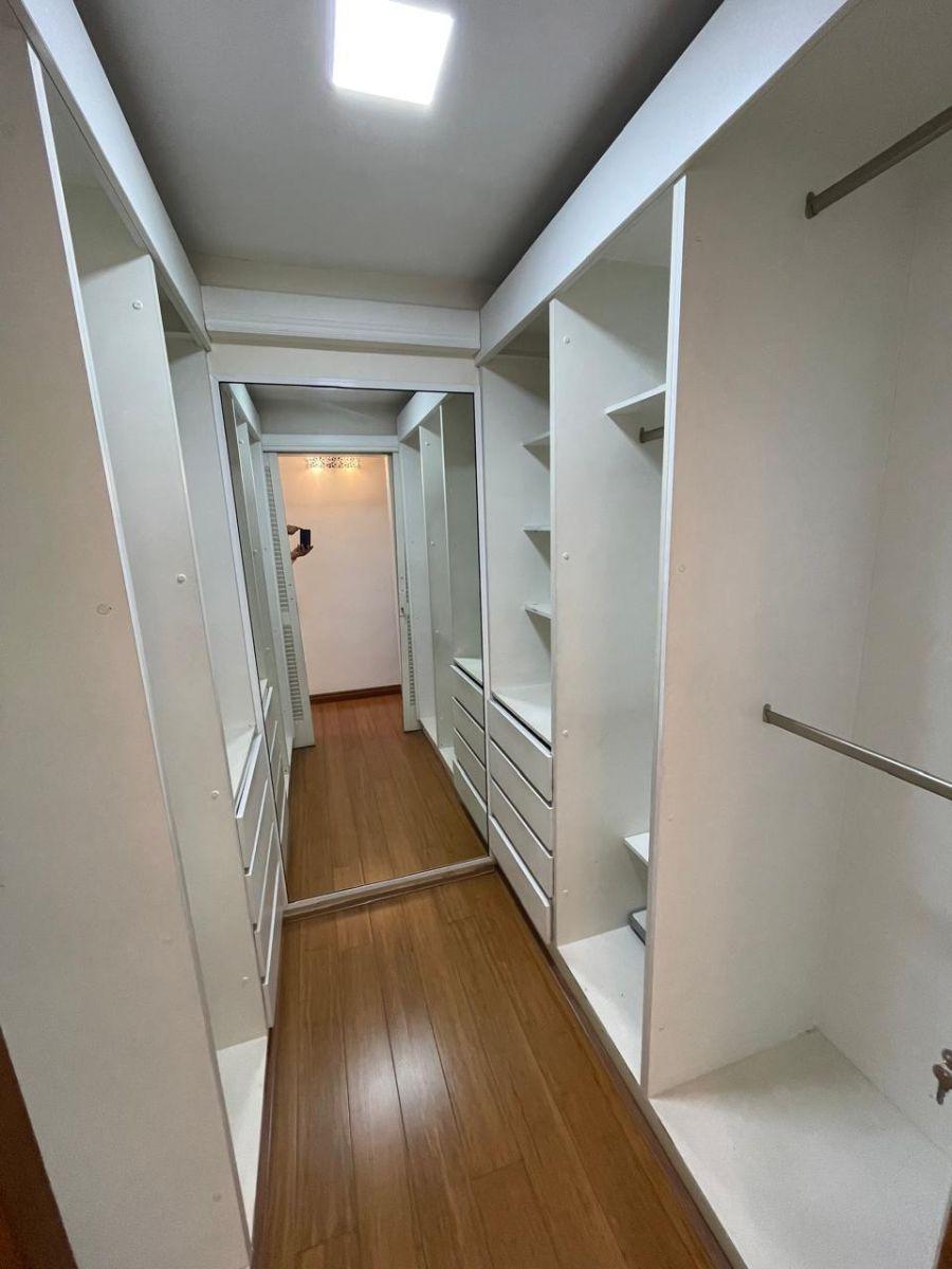 Casa de 3 Habitaciones en Venta Miravalle - Cumbayá, Terreno y Construcción 445 m². Provincia de Pichincha — imagen 5