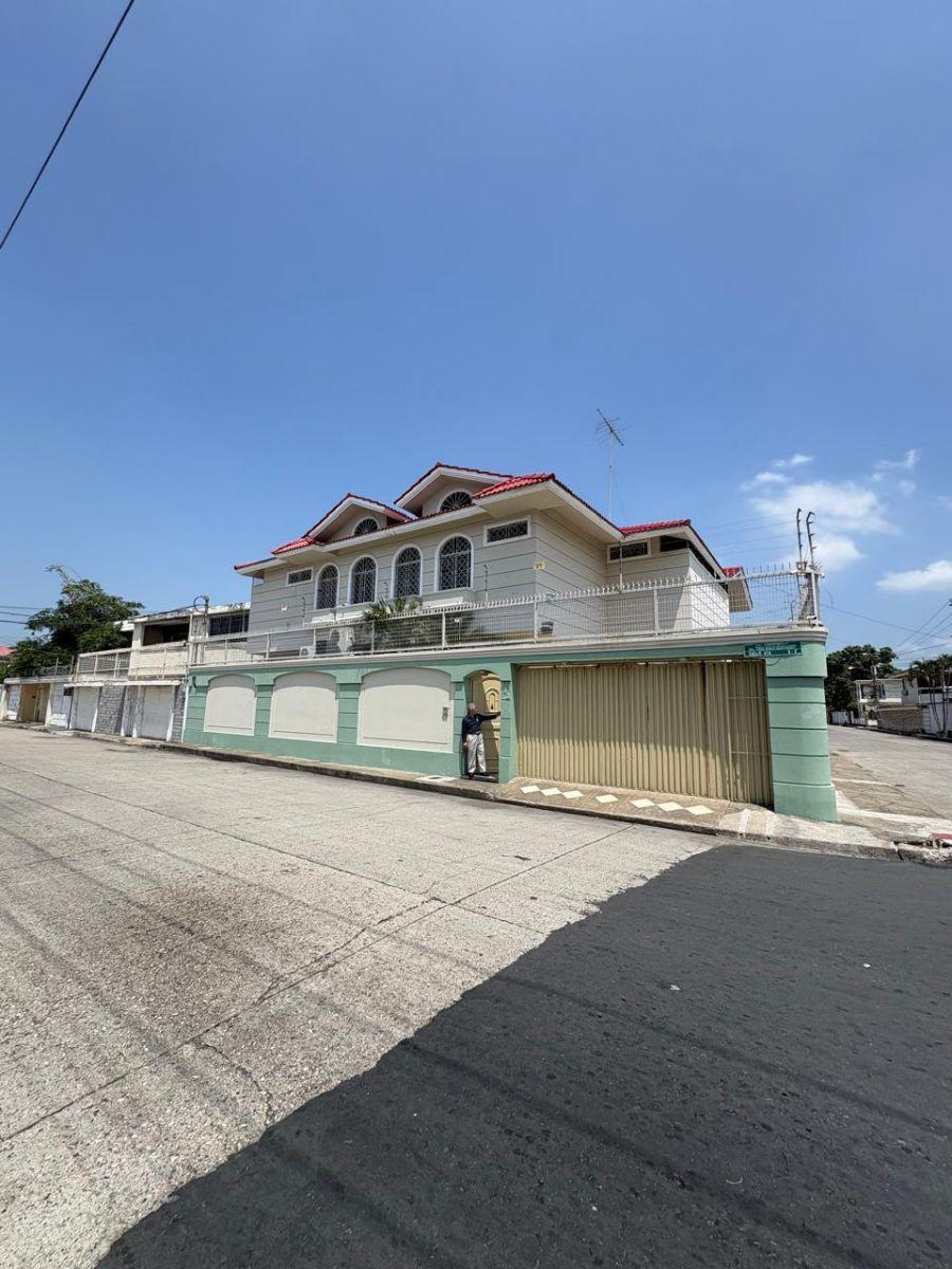 Casa Esquinera Centenario Sur, Guayas — imagen 10