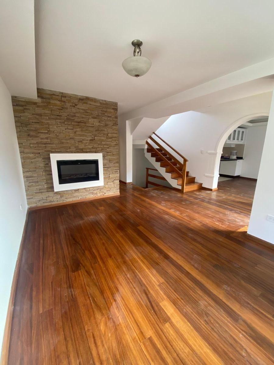 En Venta Casa de 4 Dorm. Urbanizacion Santa Lucía, Norte de Quito — imagen 6