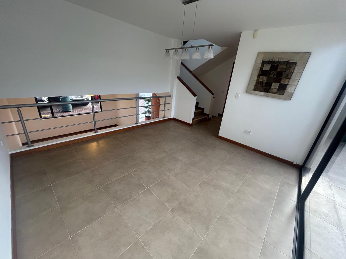 * Vendo Casa de 250 m² con 3 Habitaciones en Venta en Tumbaco Sector El Nacional* — imagen 7