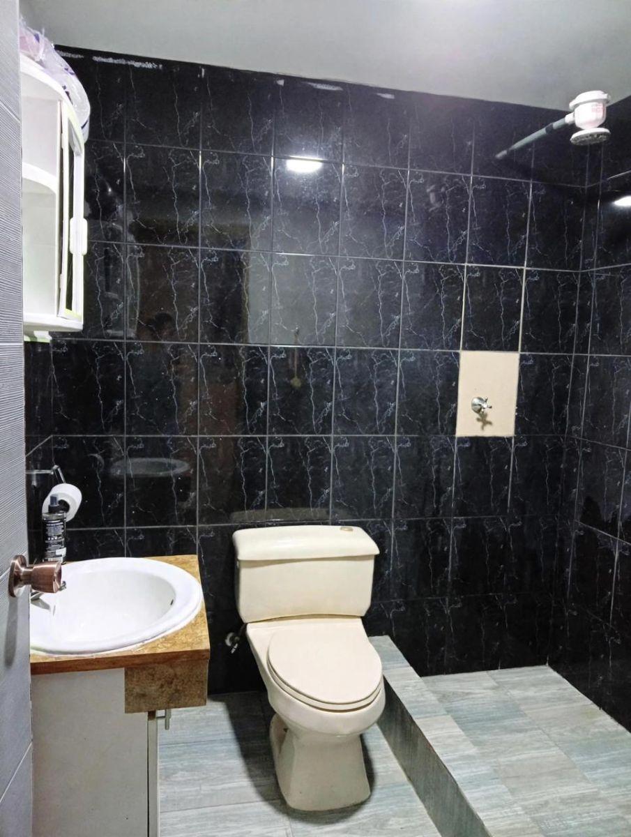 Oportunidad en Conocoto! Casa Independiente de 1 Planta, Jardín y Parqueaderos – $72.000 — imagen 8
