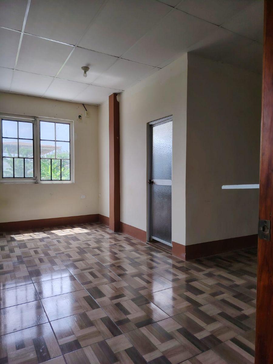 Esmeraldas, Tachina, Vendo Casa de 230 m² Constr, 4 Dormit. Frente La Via El Tigre. 500 m U, Católica — imagen 4