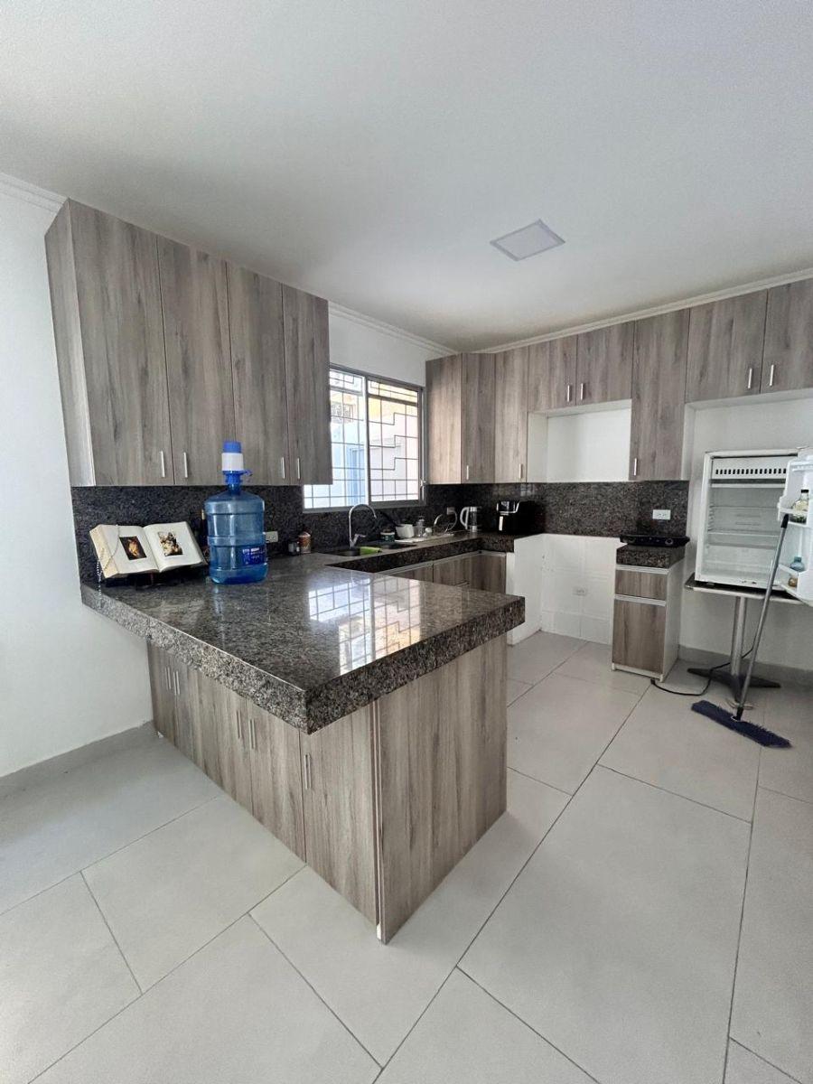 Villa de Una Sola Planta Recién Remodelada Urbanización Puerto Azul, Guayas — imagen 8