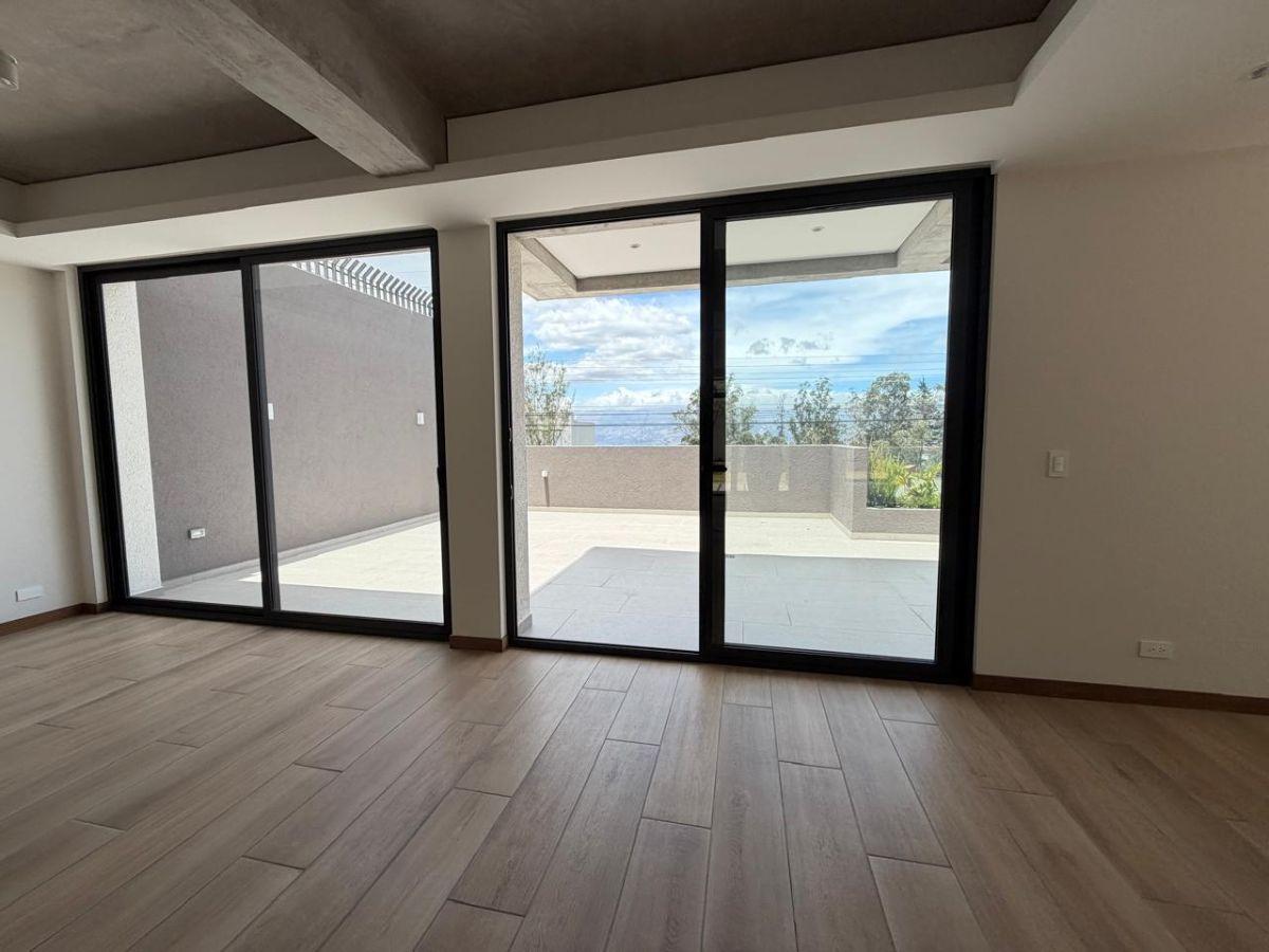 En Venta Casa a Estrenar de 3 Dorm. + Estudio y Jardín en Campo Alegre — imagen 8
