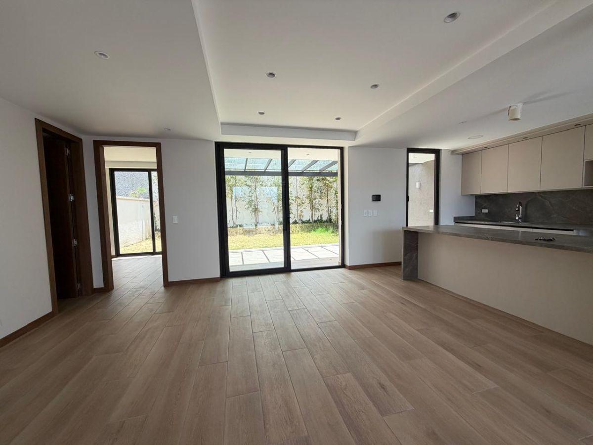 En Venta Casa a Estrenar de 3 Dorm. + Estudio y Jardín en Campo Alegre — imagen 5