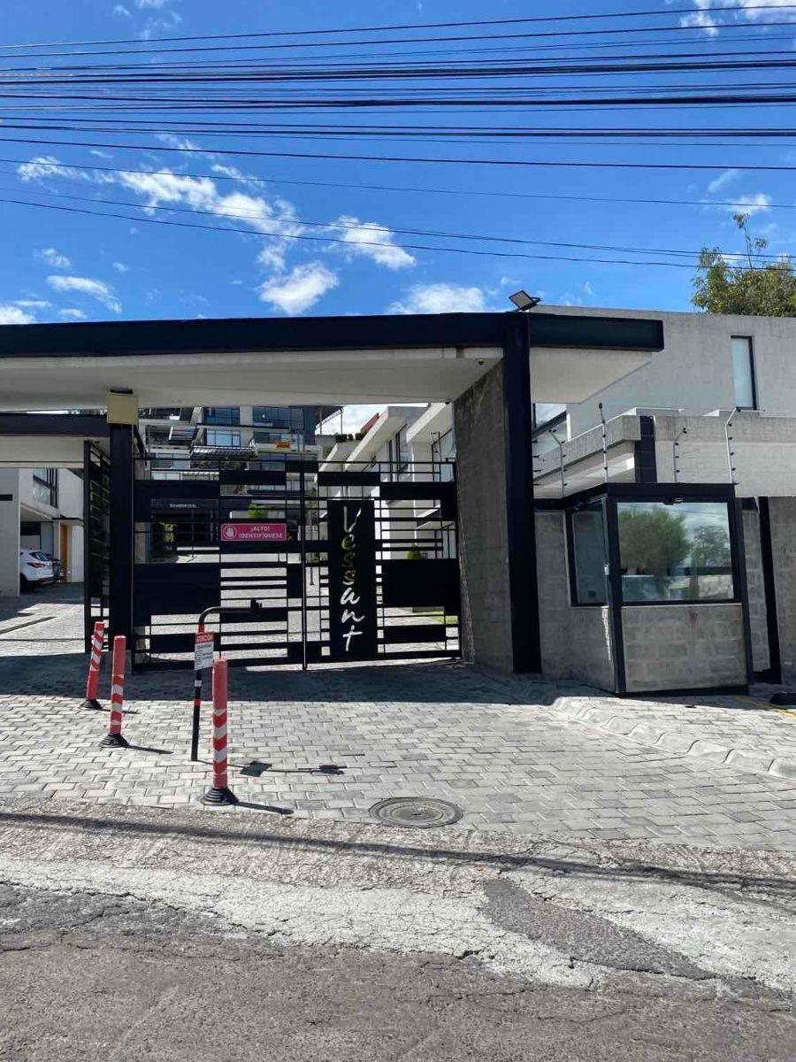 San Juan de Cumbayá ¡Oportunidad! Departamento en Venta con Amplia Terraza — imagen 10