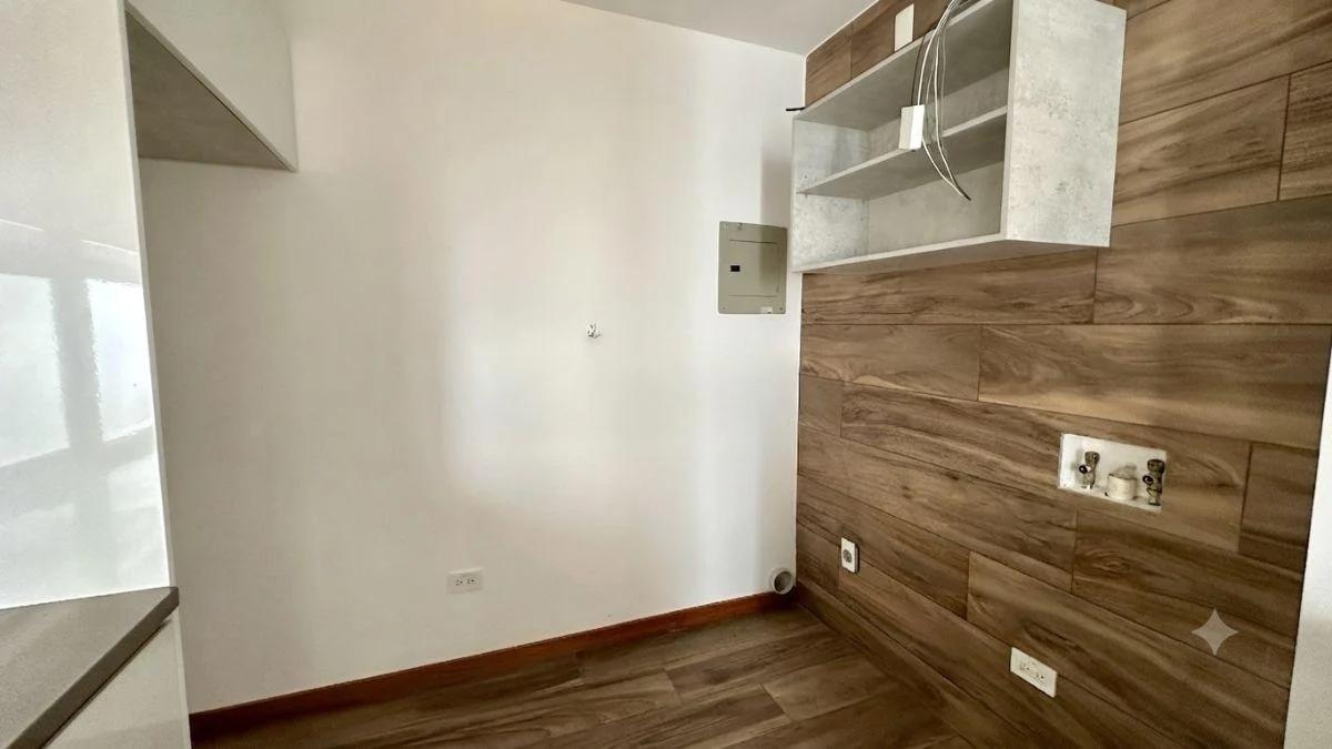San Juan de Cumbayá ¡Oportunidad! Departamento en Venta con Amplia Terraza — imagen 3