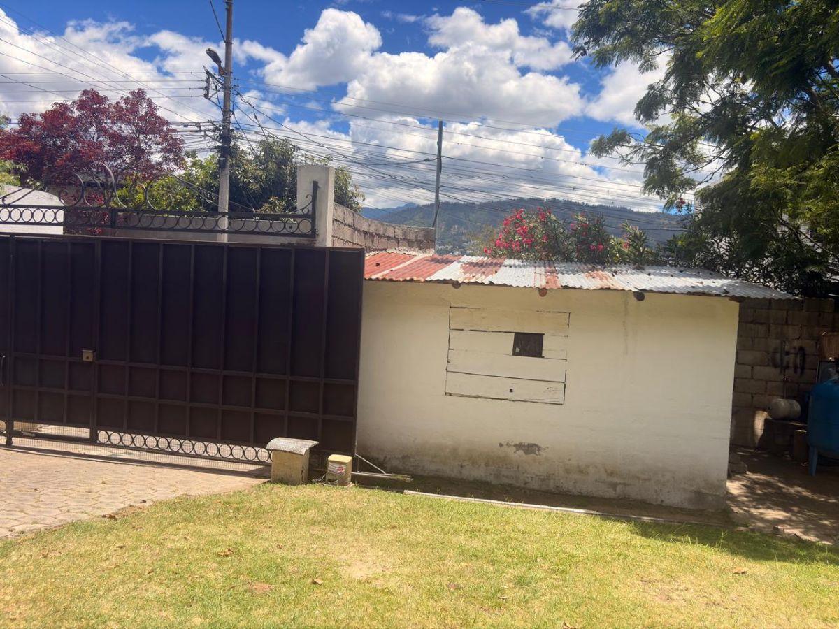 Terreno de 2300 m² en Venta en Cumbayá Calle Ceibos Cerca del Parque de Cumbaya — imagen 8