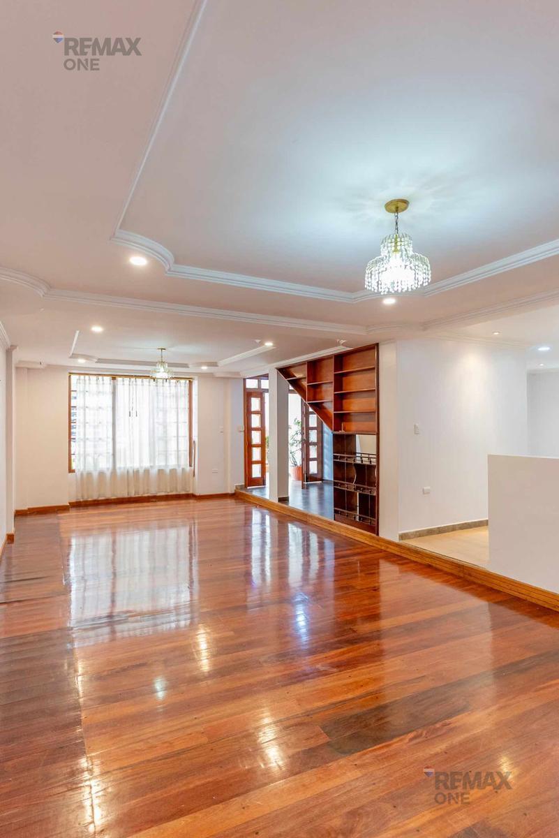 Casa Amplia en Venta en Biblian — imagen 9