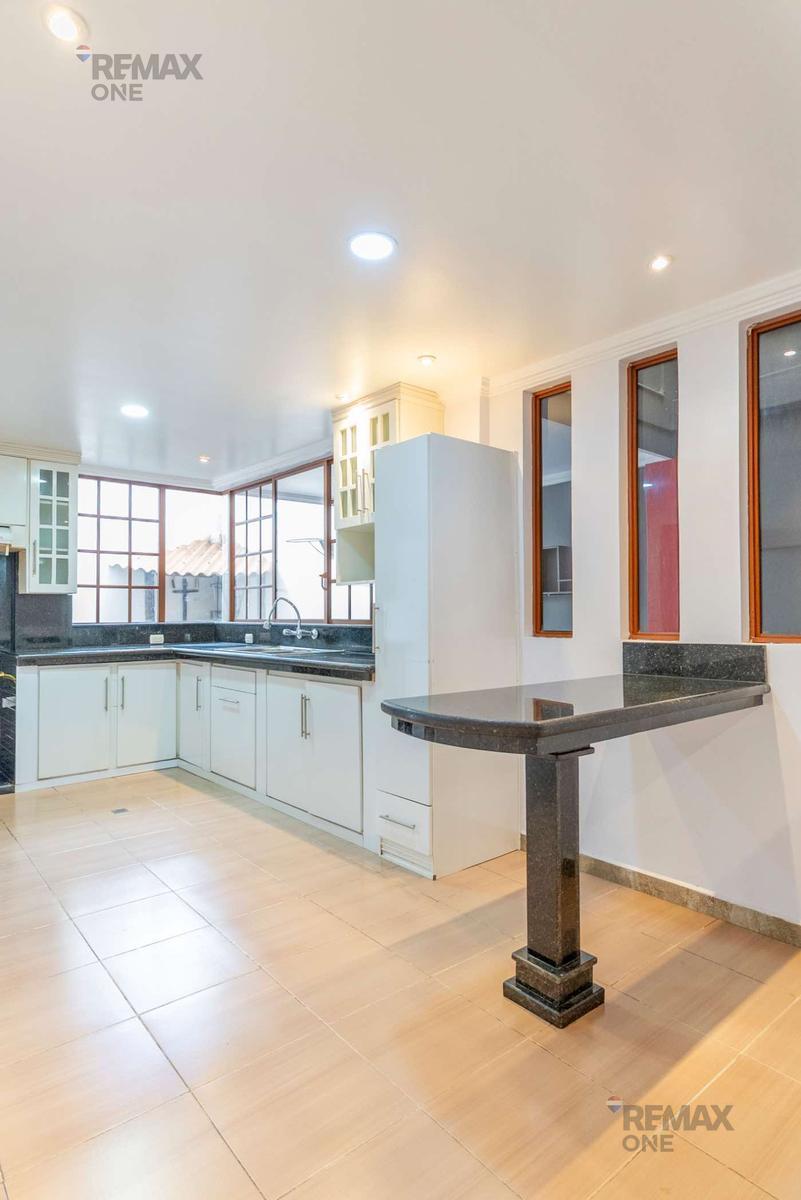 Casa Amplia en Venta en Biblian — imagen 8