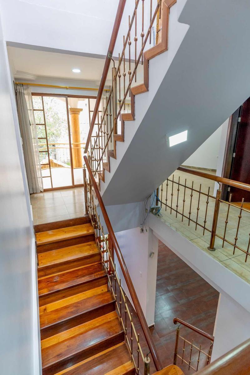 Casa Amplia en Venta en Biblian — imagen 6