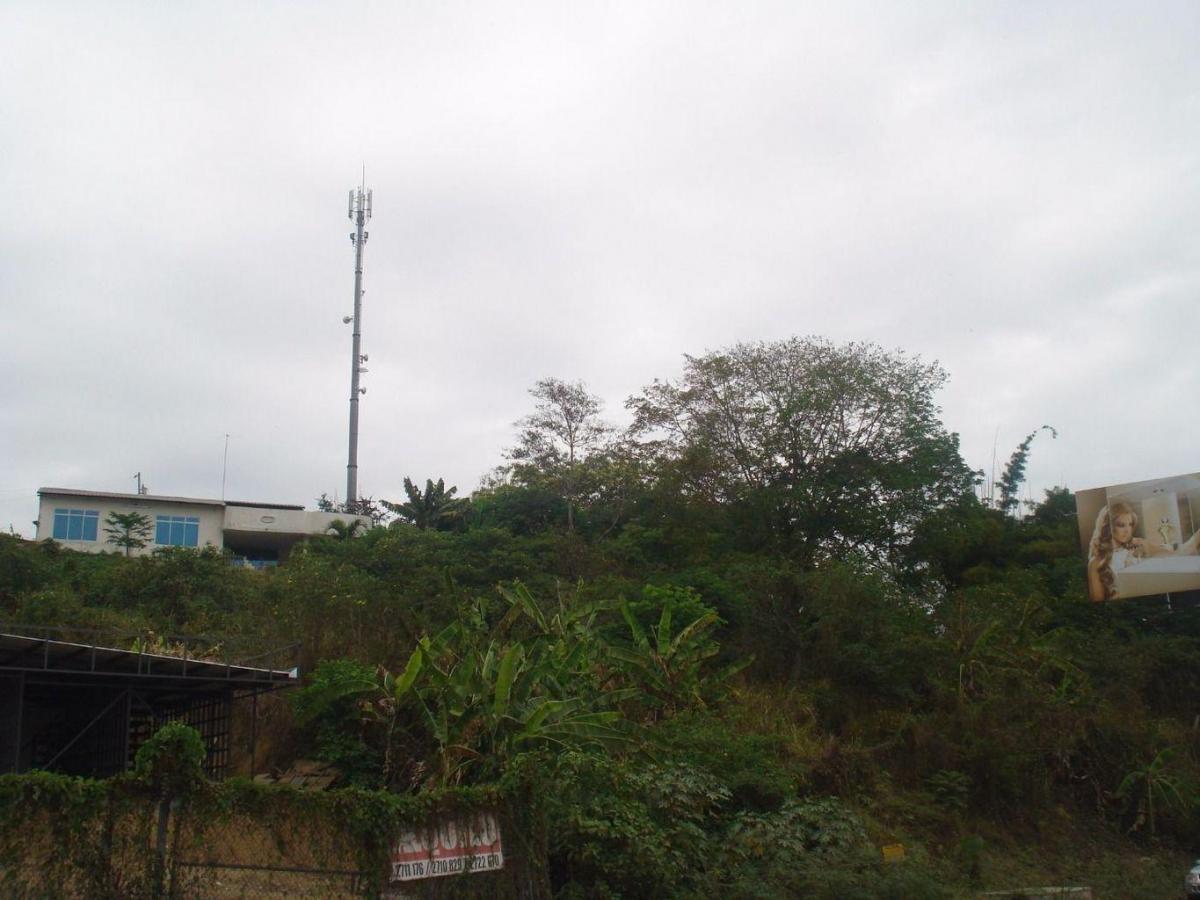 Esmeraldas. Vendo Terreno 4680 m², Sector Redondel El León, Frente a Gasolinera Primax — imagen 4