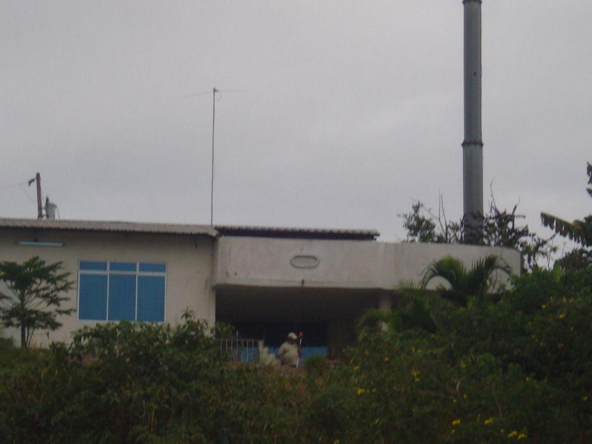 Esmeraldas. Vendo Terreno 4680 m², Sector Redondel El León, Frente a Gasolinera Primax — imagen 3