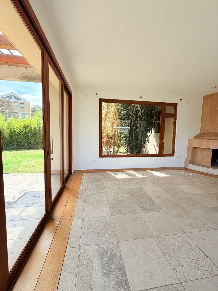Casa de Lujo en Venta, Puembo - Urb. Los Arrayanes — imagen 7