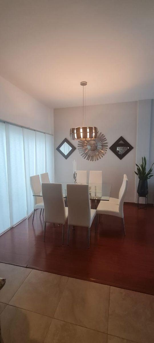 Pomasqui, Vendo Hermosa Casa, 3 Dorm. con Baño C/u, 2 Garajes, Piscina, Jacuzzi, Gym, Canchas — imagen 9