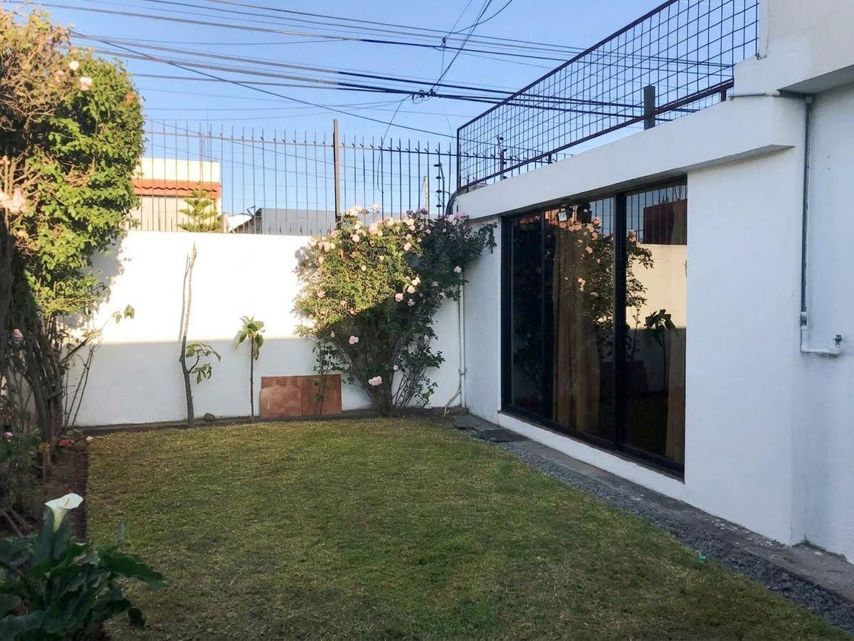 En Venta Acogedora y Amplia Casa, con Suite, en San Isidro del Inca – Quito Norte, 248 m² Total — imagen 10