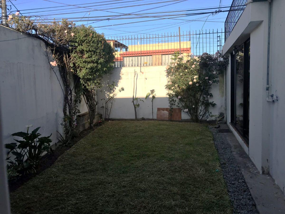 En Venta Acogedora y Amplia Casa, con Suite, en San Isidro del Inca – Quito Norte, 248 m² Total — imagen 9