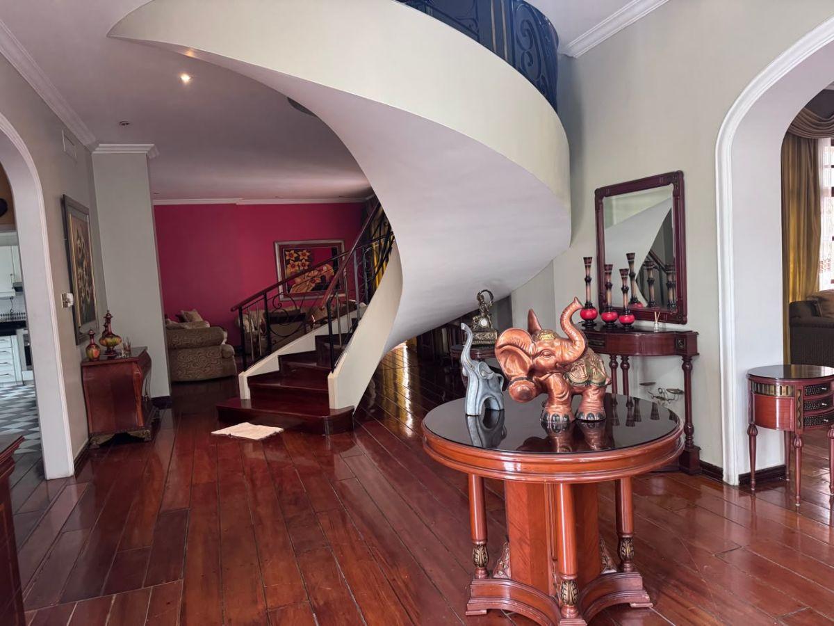 Casa en Cedros Sector Los Ceibos, Junto a Seguros La Unión, Guayas — imagen 7