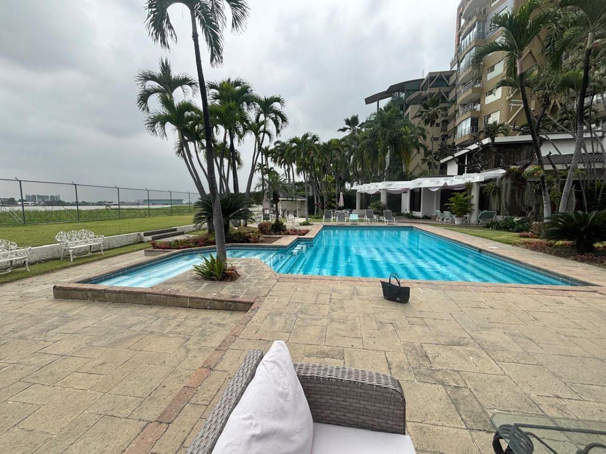 Vendo Samborondón Frente Rio Urb Entre Ríos, Excelente Propiedad con Vista Espectacular Al Rio Daule, Guayas — imagen 9