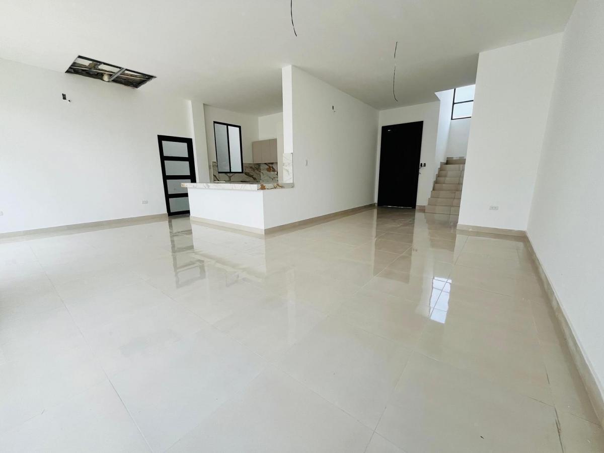 Casa en Venta en Mallorca Via a Salitre Cerca del Mall El Dorado, Guayas — imagen 10