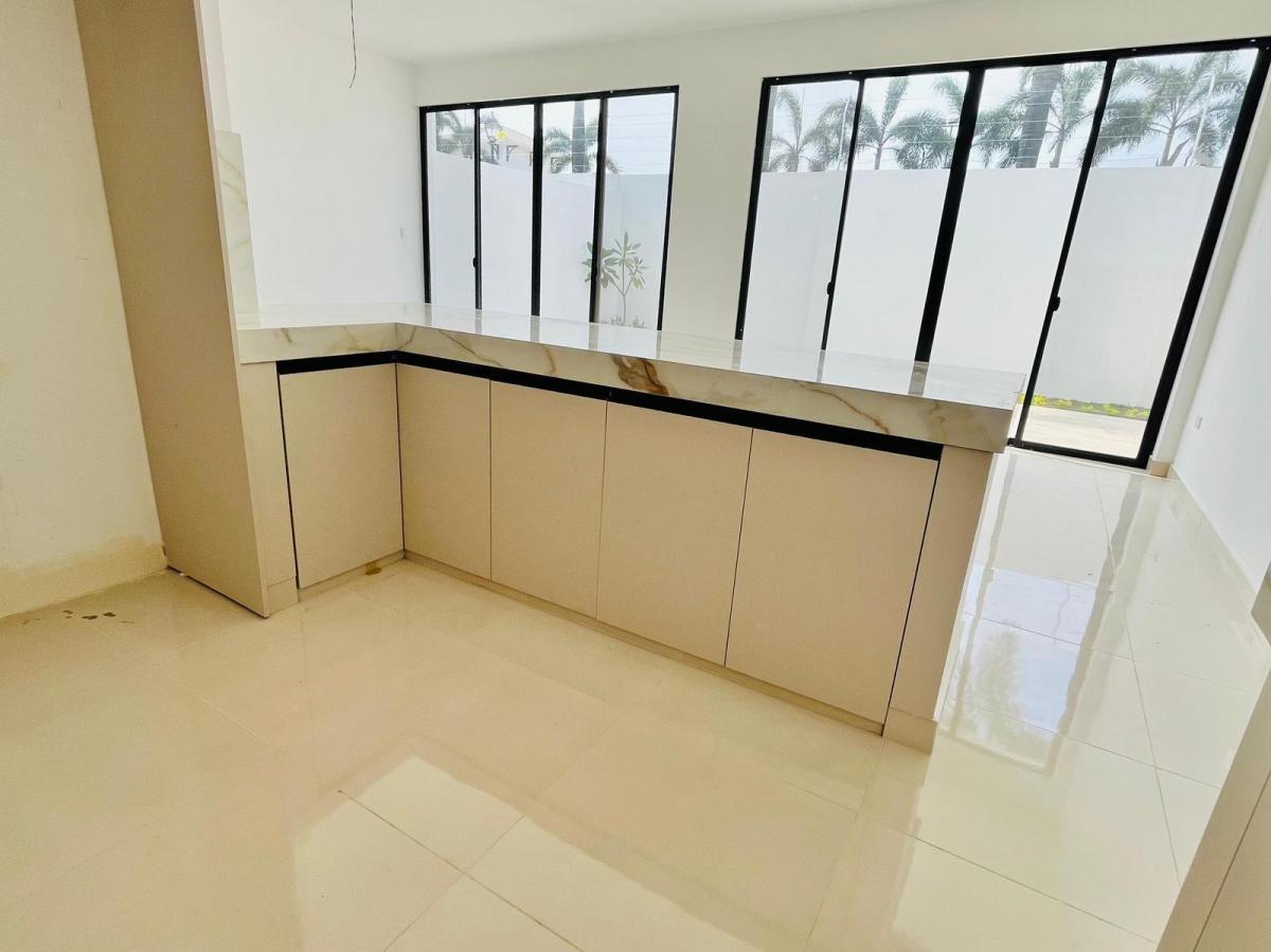 Casa en Venta en Mallorca Via a Salitre Cerca del Mall El Dorado, Guayas — imagen 6