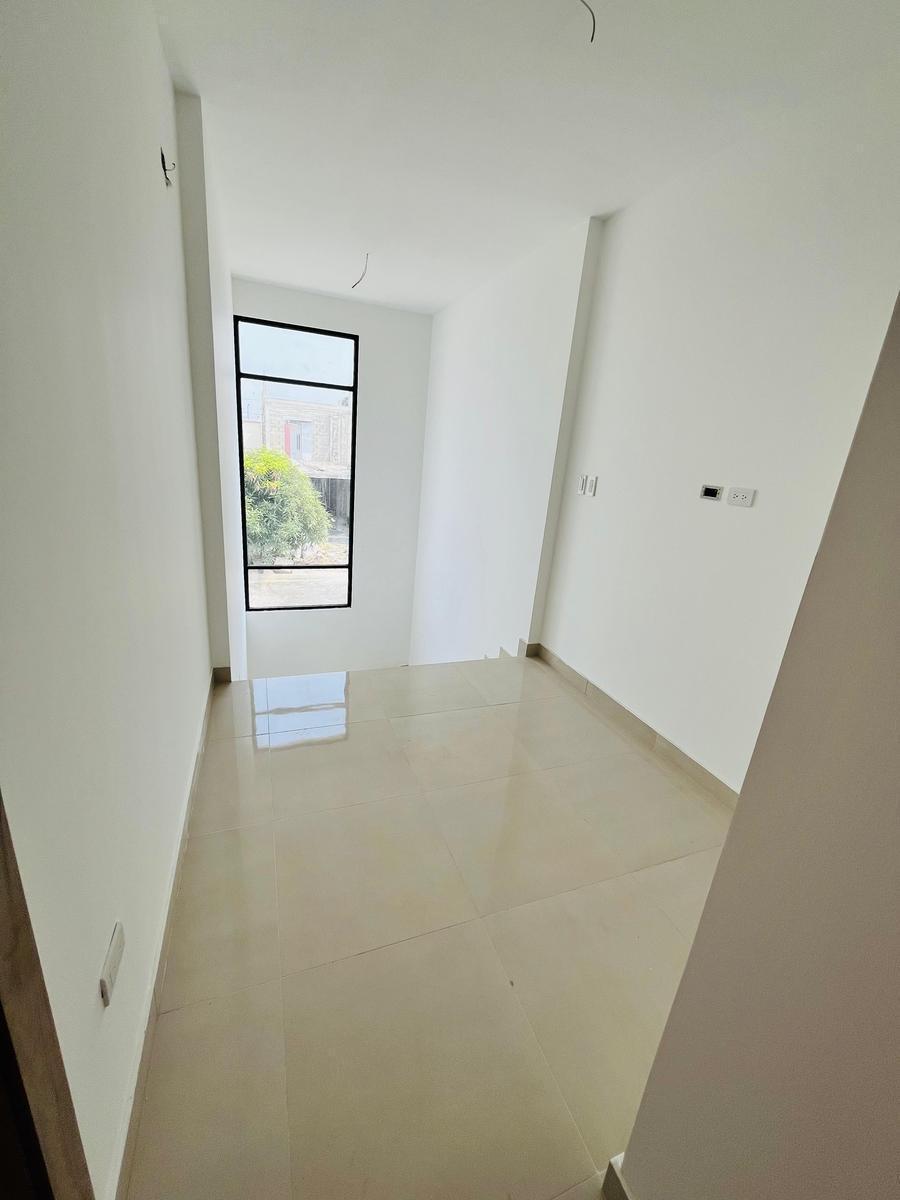 Casa en Venta en Mallorca Via a Salitre Cerca del Mall El Dorado, Guayas — imagen 4