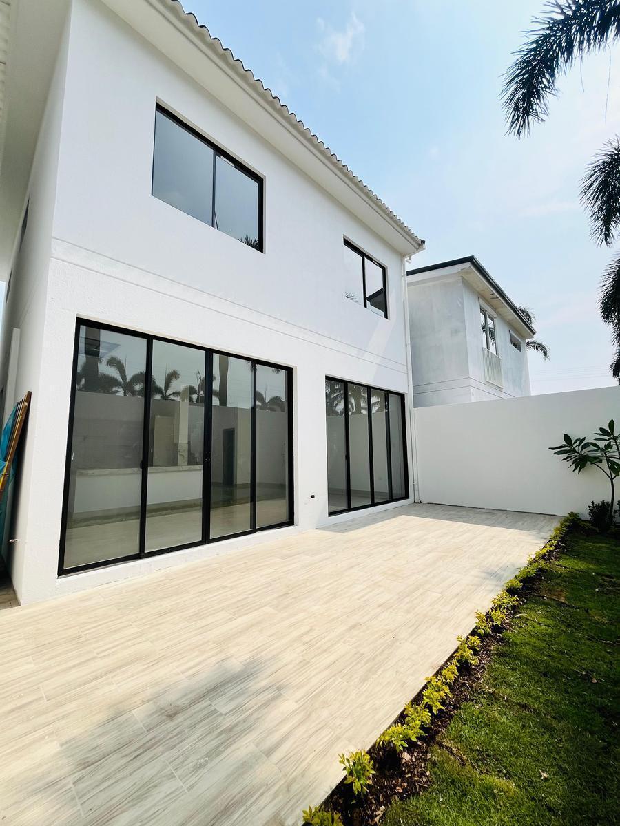 Casa en Venta en Mallorca Via a Salitre Cerca del Mall El Dorado, Guayas — imagen 3
