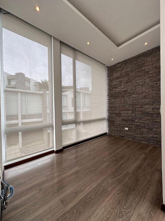 Casa en Venta Dentro de Urbanización Sector Vía Intervalle Cerca a El Club El Nacional — imagen 6