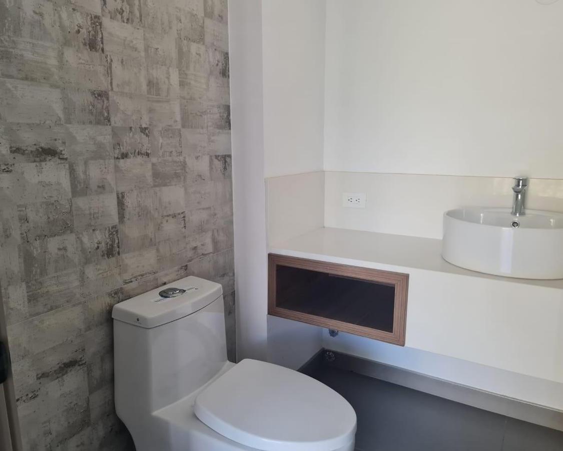 Oportunidad Nueva Casa con Rooftop Puermbo — imagen 10