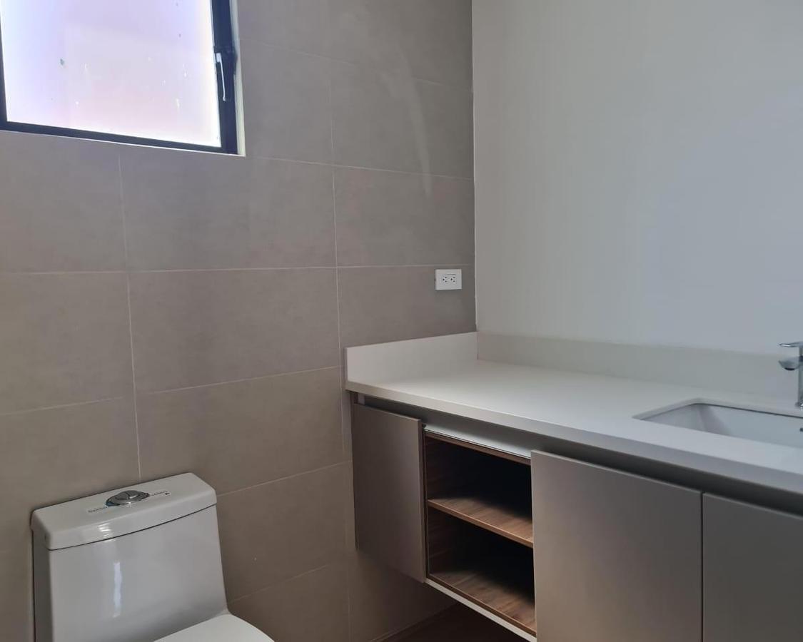 Oportunidad Nueva Casa con Rooftop Puermbo — imagen 9