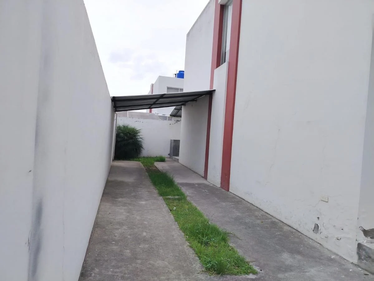 Casa en Atuntaqui, Imbabura — imagen 9
