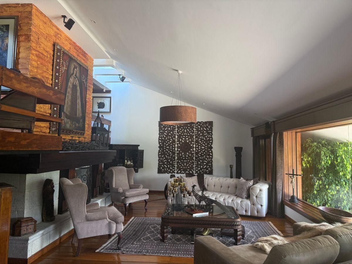 Vendo Excelente Casa Sector Reservorio Cumbaya — imagen 3