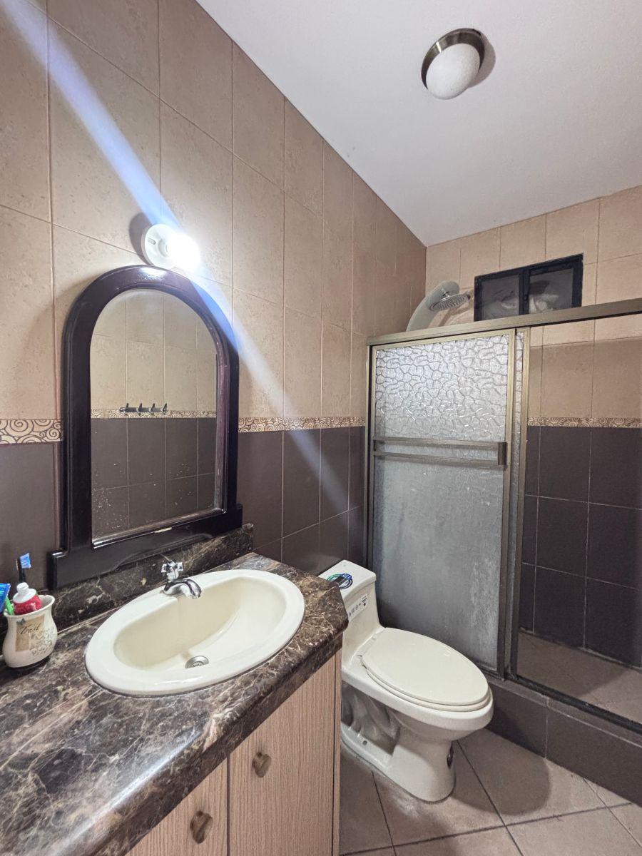 Ceibos Norte Casa en Venta de Oportunidad, Guayas — imagen 3