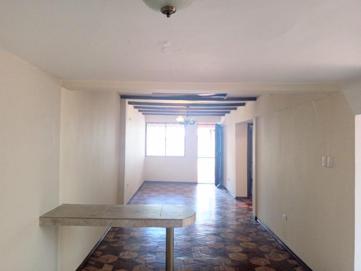 Pio XII Sur de Quito Sector Luluncoto Tercera Etapa Vende Casa 3 Departamnetos — imagen 8