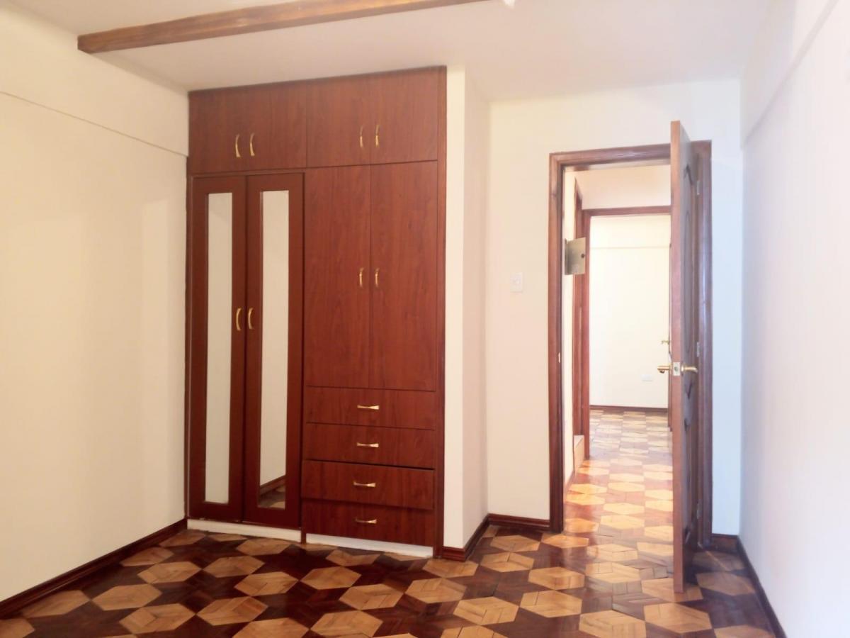 Pio XII Sur de Quito Sector Luluncoto Tercera Etapa Vende Casa 3 Departamnetos — imagen 6