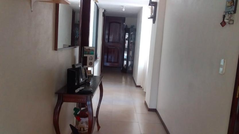 Casa Rentera en Calderón Sierra Hermosa Av Carlos Mantilla — imagen 4