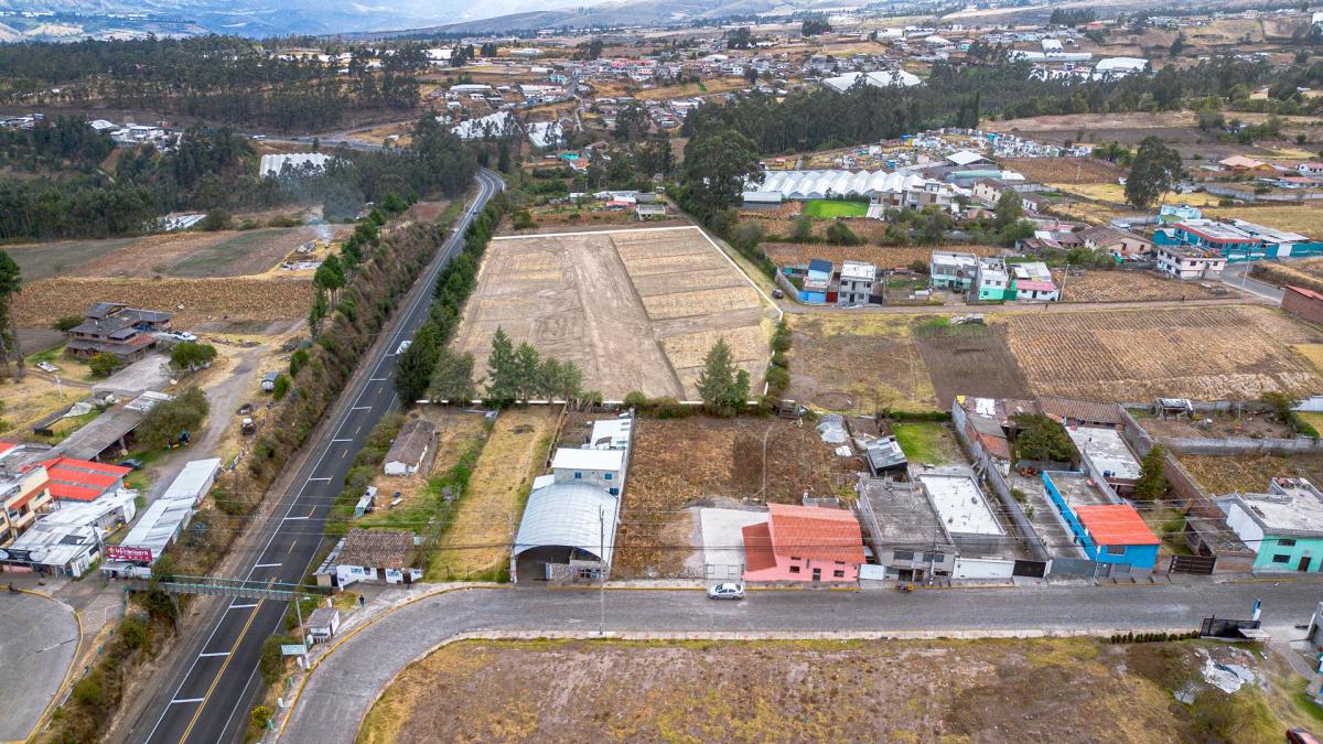 Terreno de 580 m² en Venta en El Centro de La Esperanza Pedro Moncayo — imagen 10
