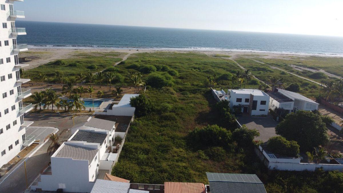Venta de Terreno Frente Al Mar en Playas, Guayas — imagen 5