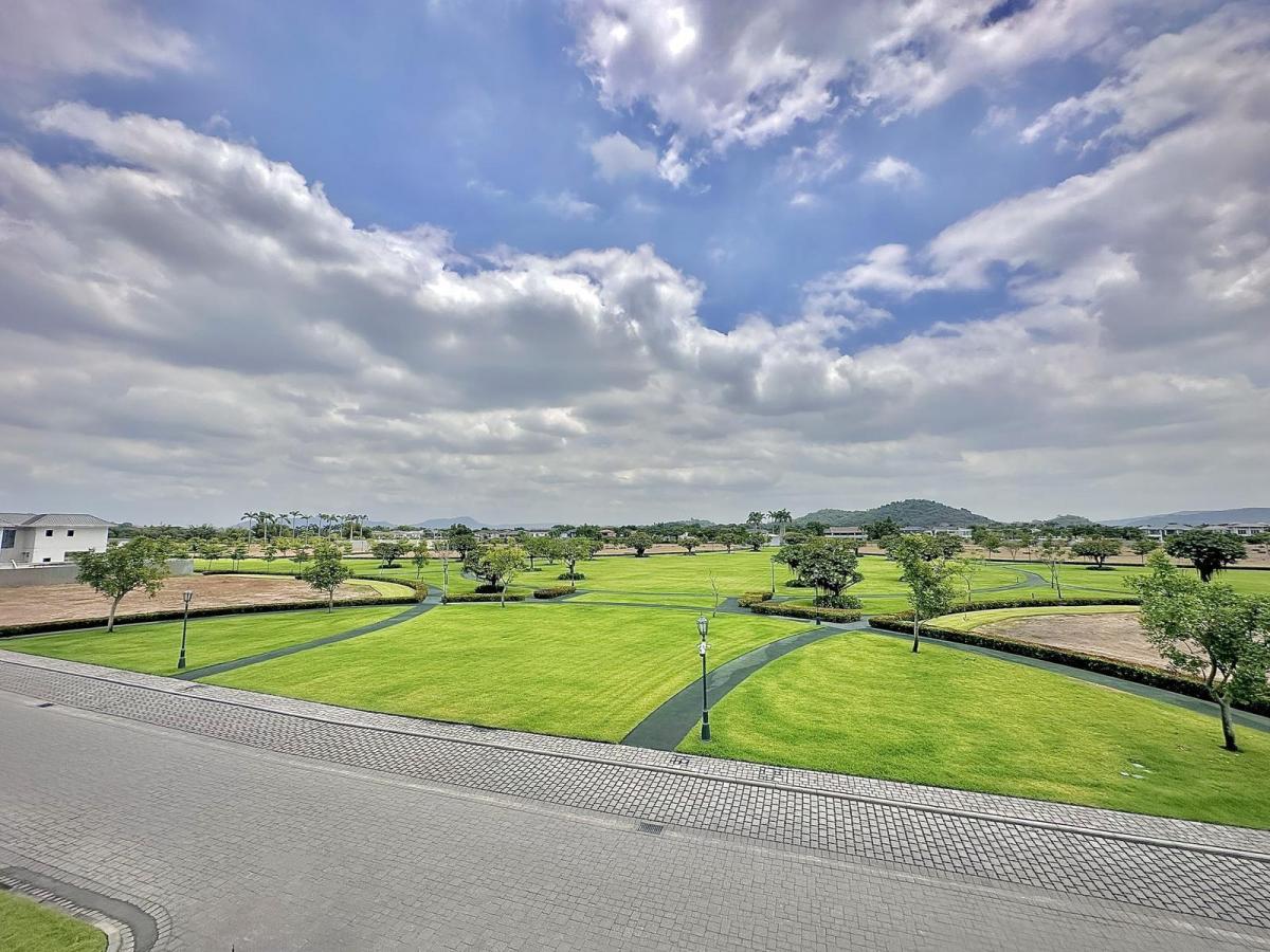 Terreno Esquinero Samborondon Parques de Batan, Guayas — imagen 6