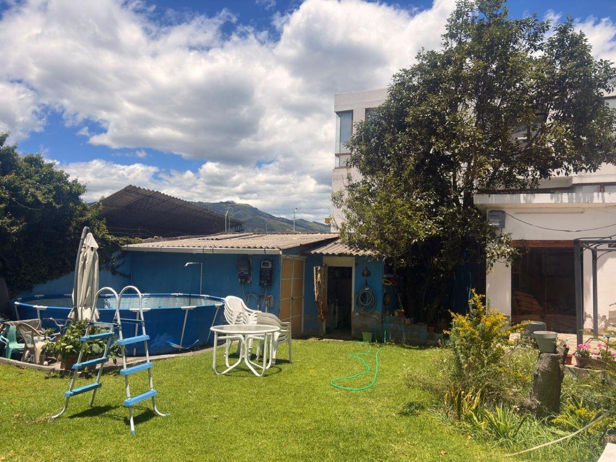 Terreno de 1246 m² en Venta en Cumbayá con Áreas Verdes — imagen 4