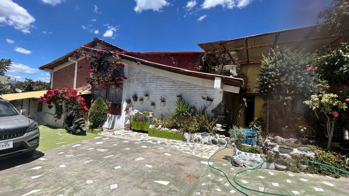 Terreno de 993 m con Casa en Calderon — imagen 9